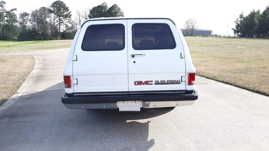 1989 GMC Suburban 7th Gen - Image 6 of 7