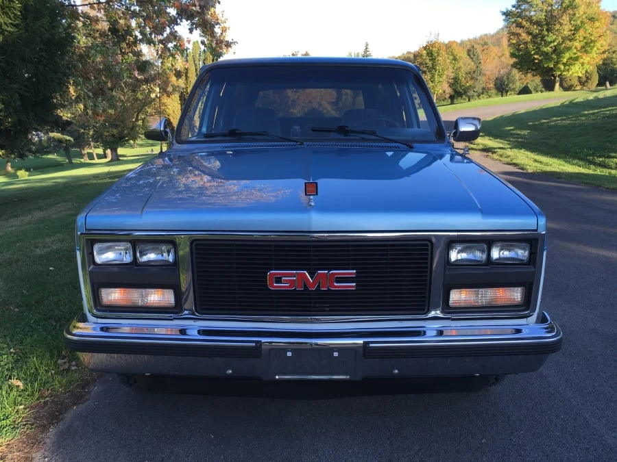 1989 GMC Suburban 7th Gen - Image 7 of 9