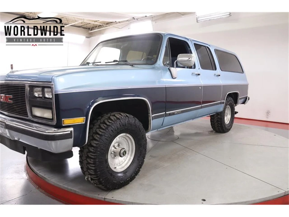 1989 GMC Suburban 7th Gen - Image 13 of 31