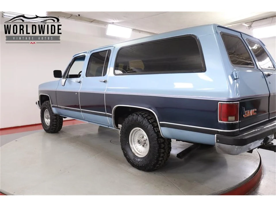 1989 GMC Suburban 7th Gen - Image 23 of 31