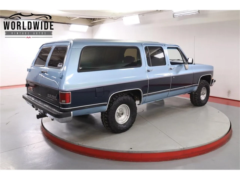 1989 GMC Suburban 7th Gen - Image 6 of 31
