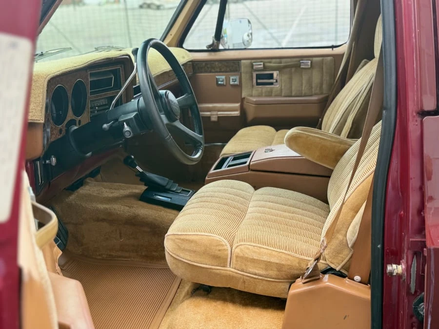 1989 GMC Suburban 7th Gen - Image 6 of 9