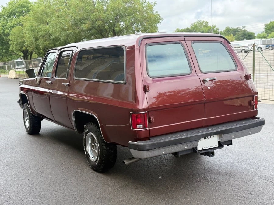 1989 GMC Suburban 7th Gen - Image 4 of 9