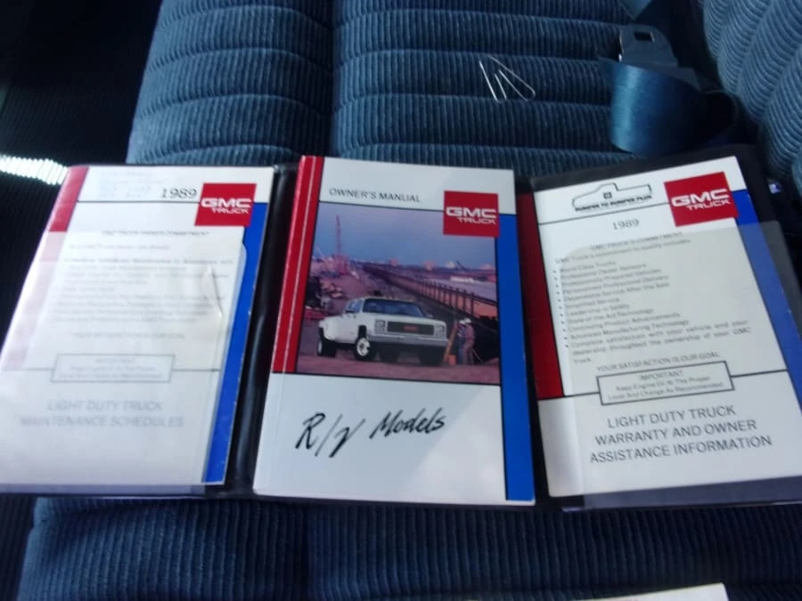 1989 GMC Suburban 7th Gen - Image 12 of 12