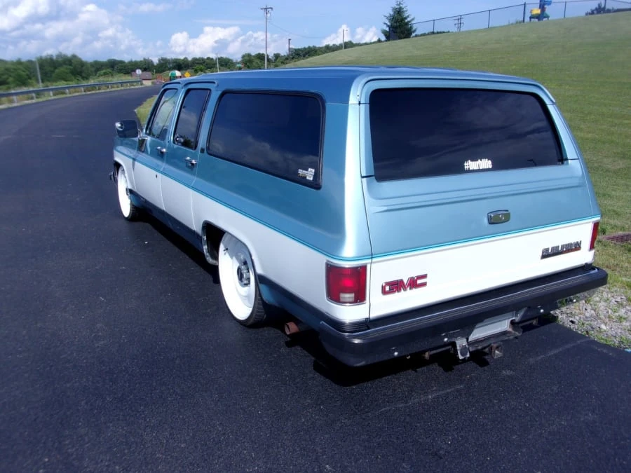 1989 GMC Suburban 7th Gen - Image 3 of 12