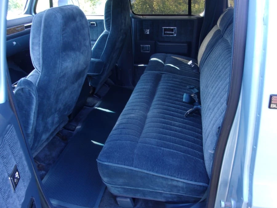 1989 GMC Suburban 7th Gen - Image 7 of 12