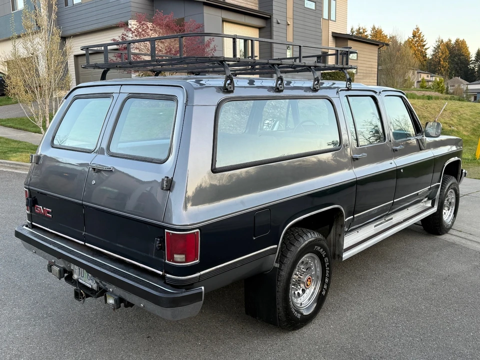 1989 GMC Suburban 7th Gen - Image 12 of 21