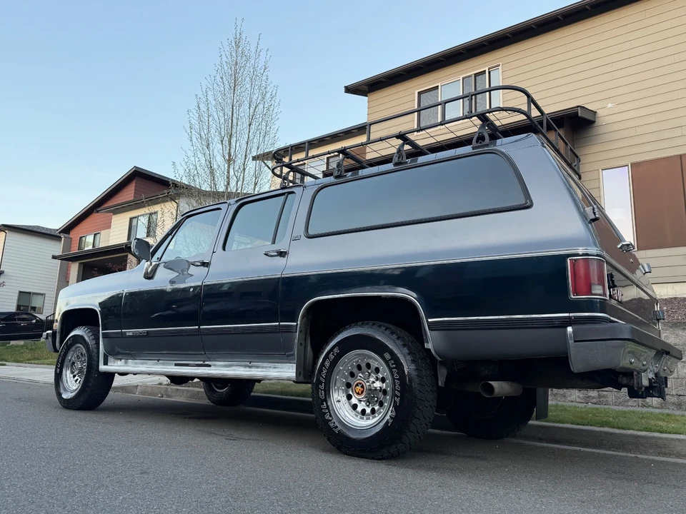 1989 GMC Suburban 7th Gen - Image 7 of 21