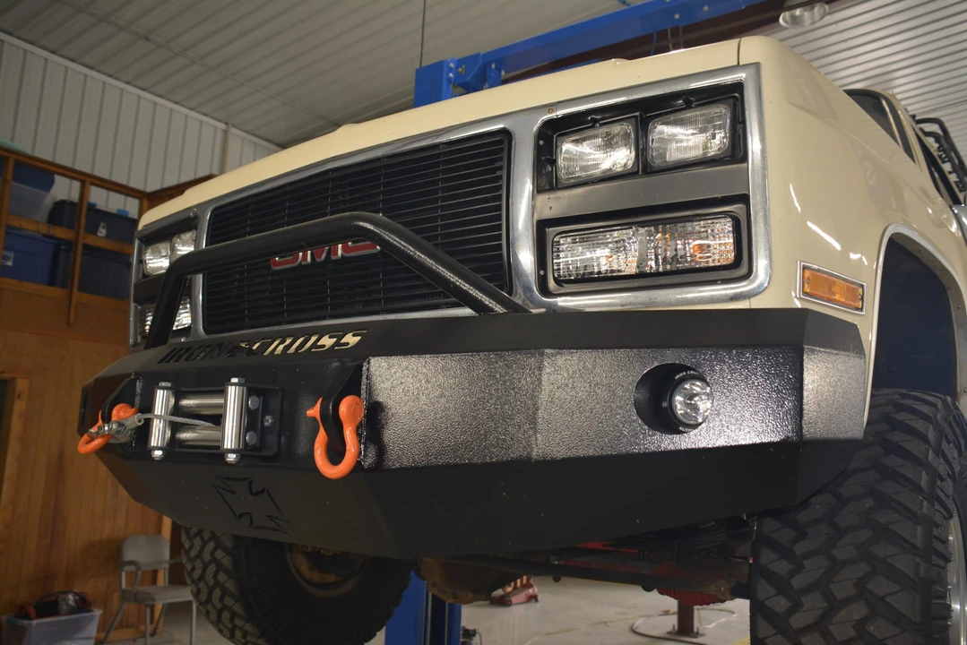 1989 GMC Suburban 7th Gen - Image 21 of 31