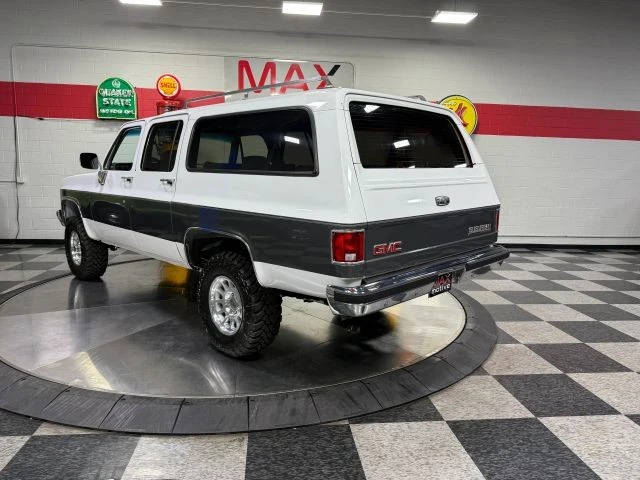 1989 GMC Suburban 7th Gen - Image 11 of 12