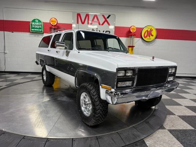 1989 GMC Suburban 7th Gen - Image 3 of 12