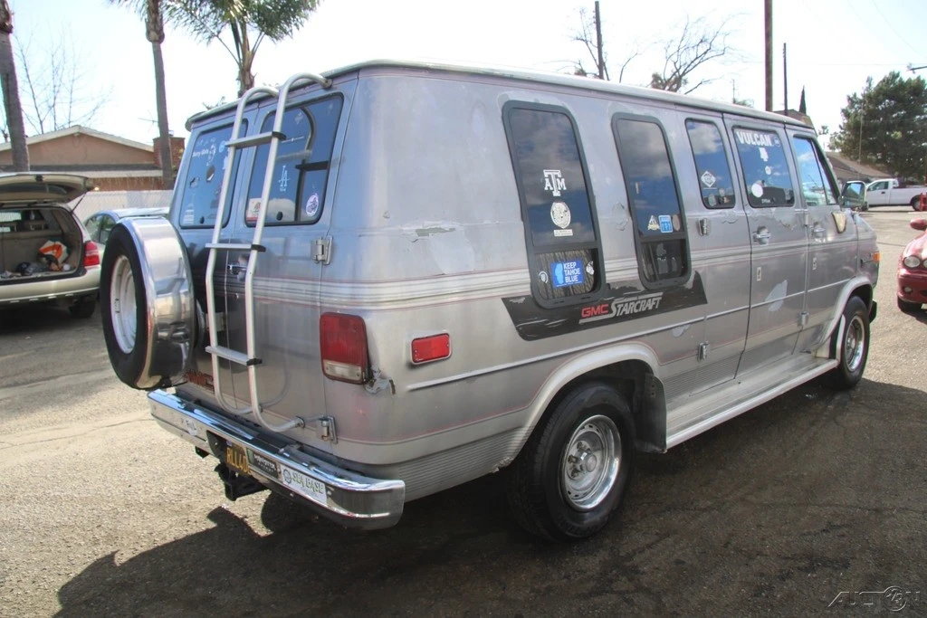 1989 GMC G-series Van - Image 8 of 21