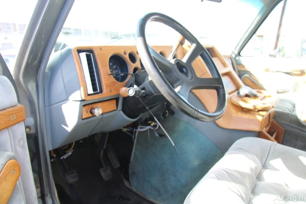 1989 GMC G-series Van - Image 15 of 21