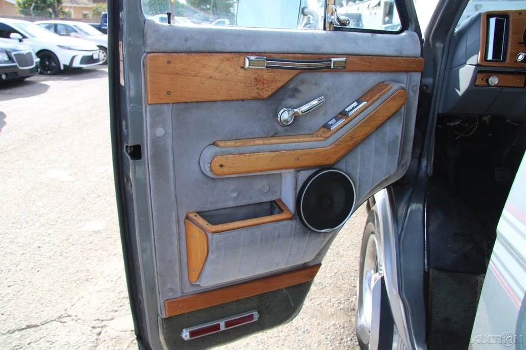 1989 GMC G-series Van - Image 13 of 21