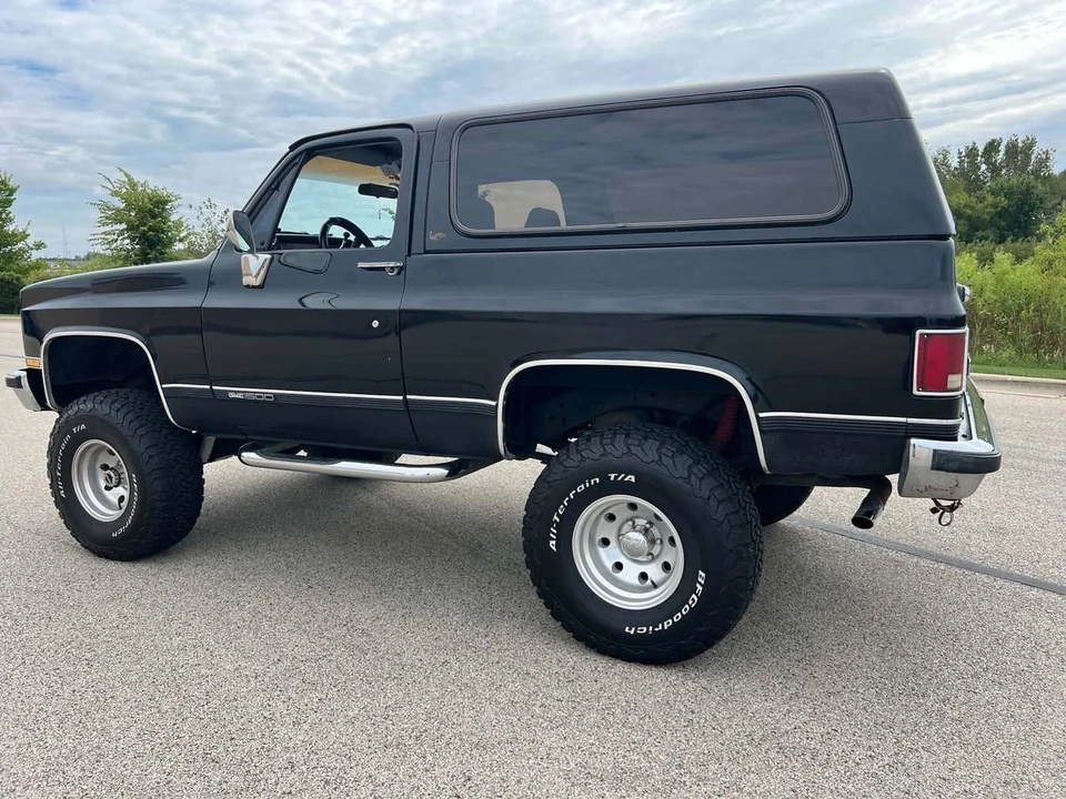 1989 GMC Jimmy 2nd Gen - Image 4 of 20