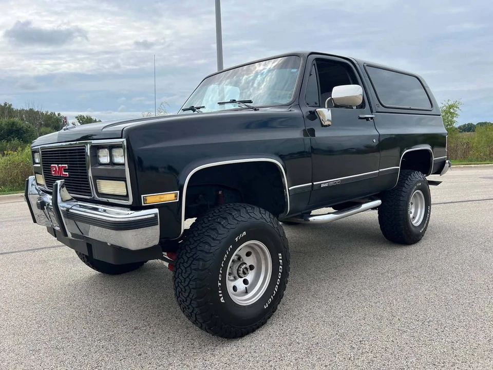 1989 GMC Jimmy 2nd Gen - Image 2 of 20