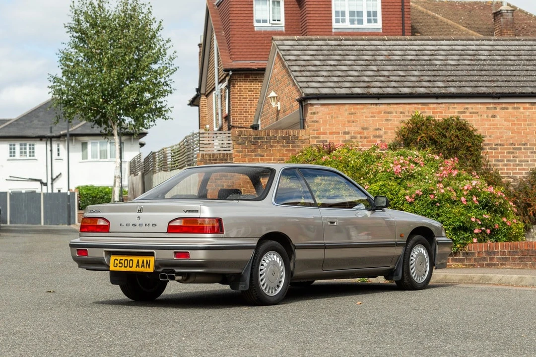 1989 Acura Legend 1st Gen - Image 15 of 30