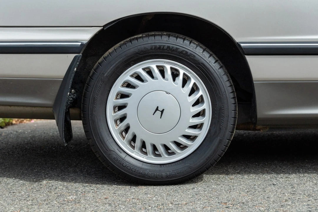 1989 Acura Legend 1st Gen - Image 18 of 30