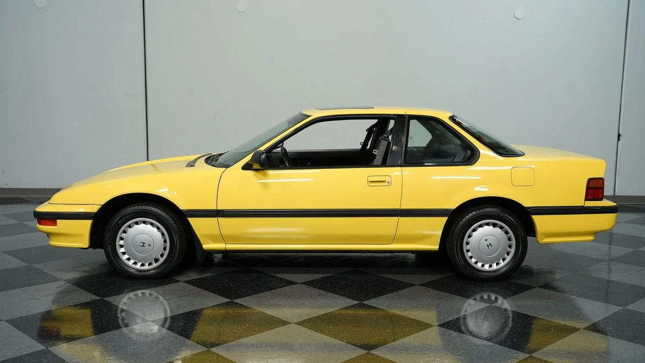 1989 Honda Prelude 3rd Gen - Image 2 of 12