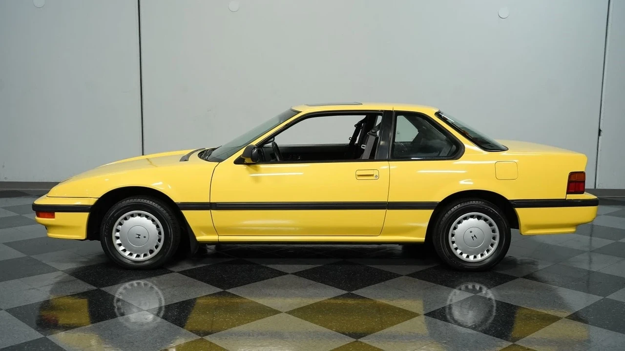 1989 Honda Prelude 3rd Gen - Image 3 of 12