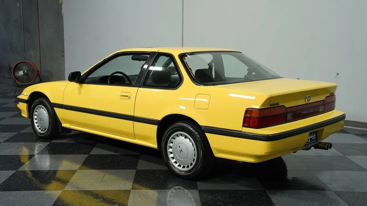 1989 Honda Prelude 3rd Gen - Image 8 of 12