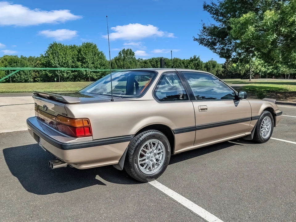 1989 Honda Prelude 3rd Gen - Image 19 of 31