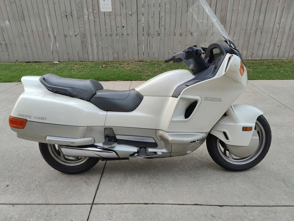 1989 Honda Motorcycles - Image 2 of 10