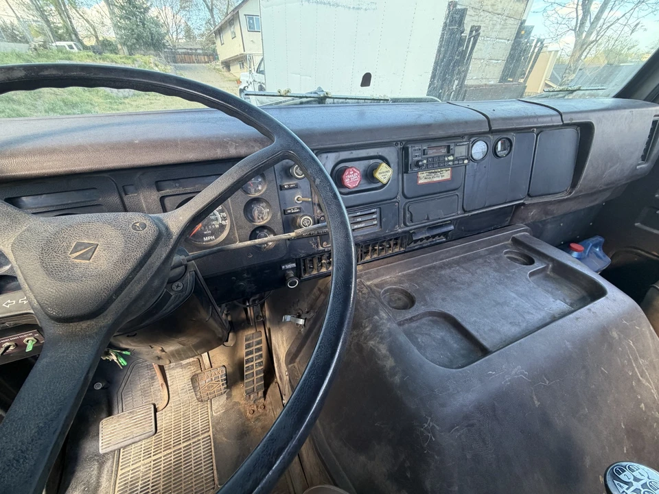 1989 International Harvester - Image 10 of 21