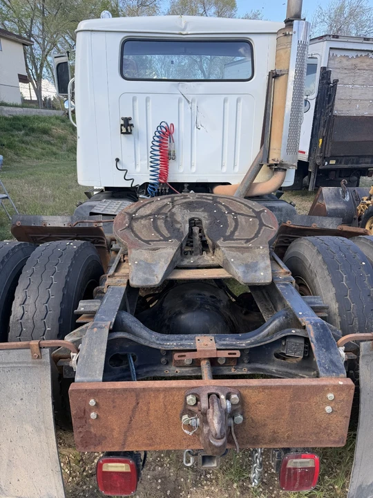 1989 International Harvester - Image 3 of 21