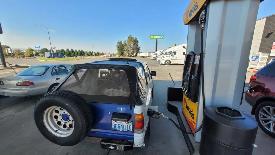 1989 Isuzu - Image 3 of 12