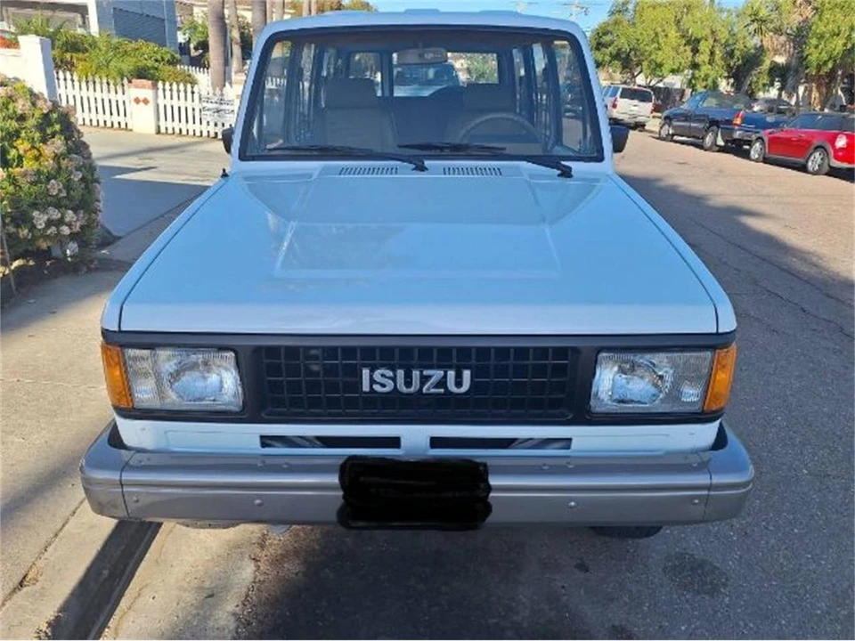 1989 Isuzu Trooper - Image 5 of 15