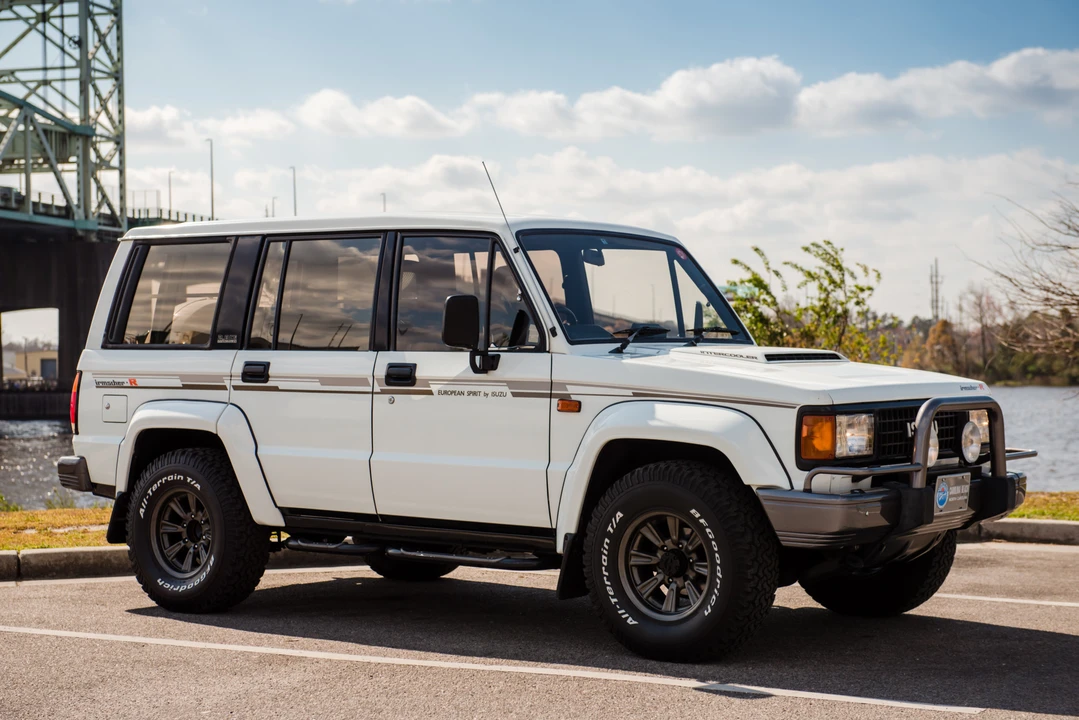 1989 Isuzu Trooper - Image 11 of 31