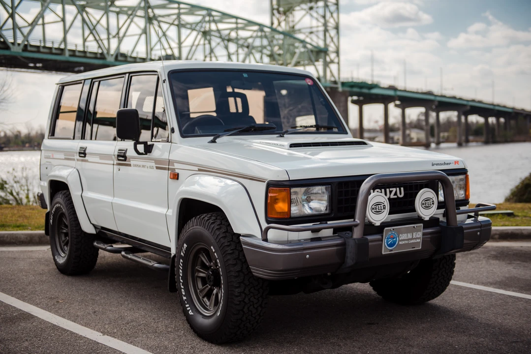 1989 Isuzu Trooper - Image 8 of 31