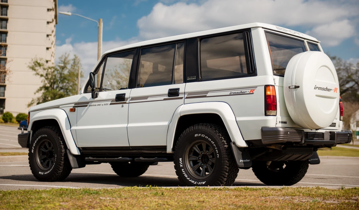 1989 Isuzu Trooper - Image 17 of 31