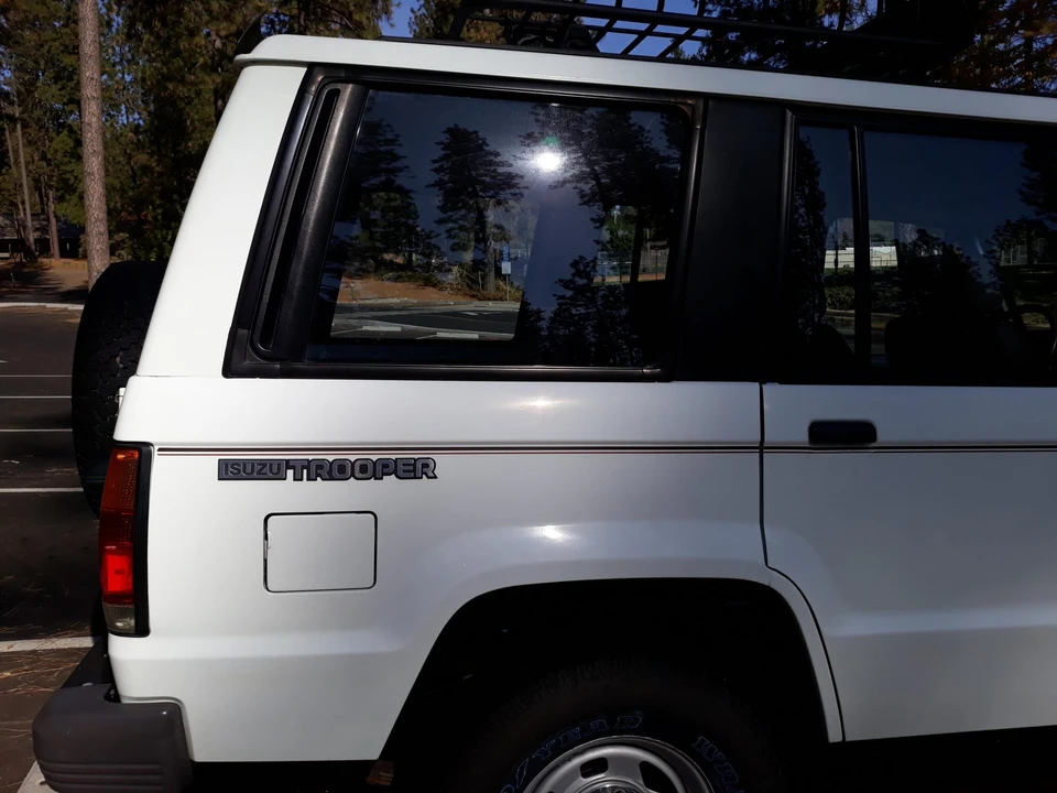1989 Isuzu Trooper - Image 21 of 31