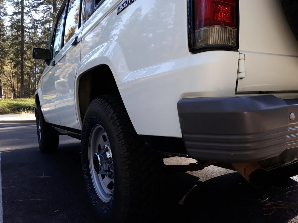 1989 Isuzu Trooper - Image 24 of 31