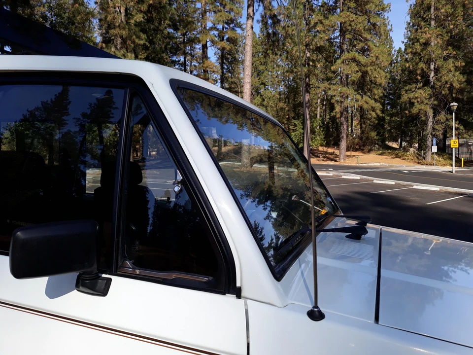 1989 Isuzu Trooper - Image 19 of 31