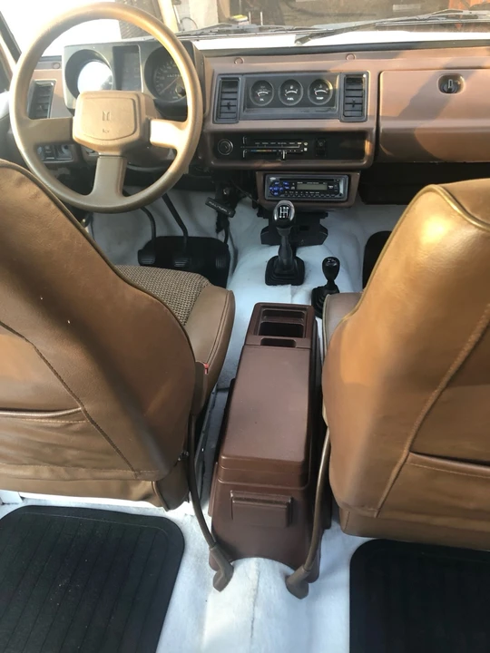 1989 Isuzu Trooper - Image 14 of 27