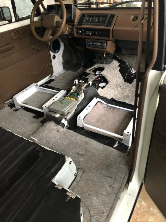 1989 Isuzu Trooper - Image 17 of 27
