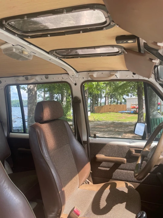 1989 Isuzu Trooper - Image 10 of 27