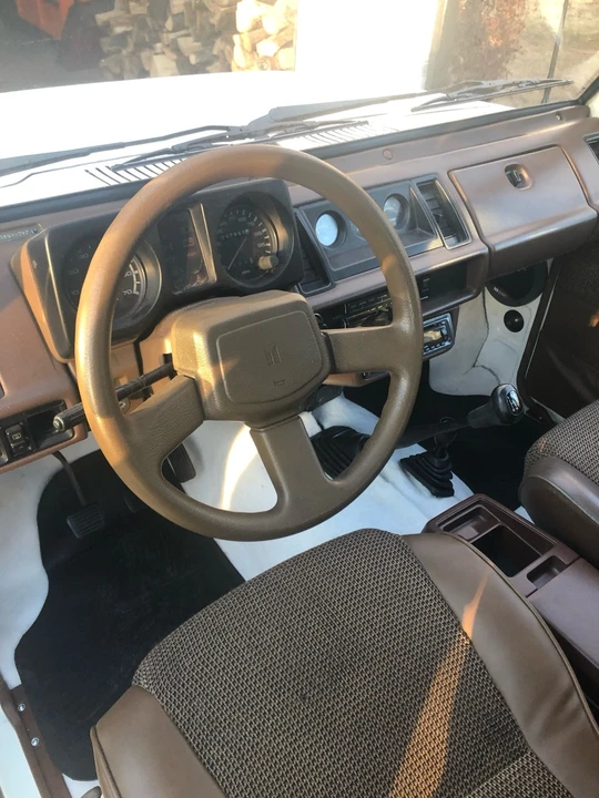 1989 Isuzu Trooper - Image 15 of 27