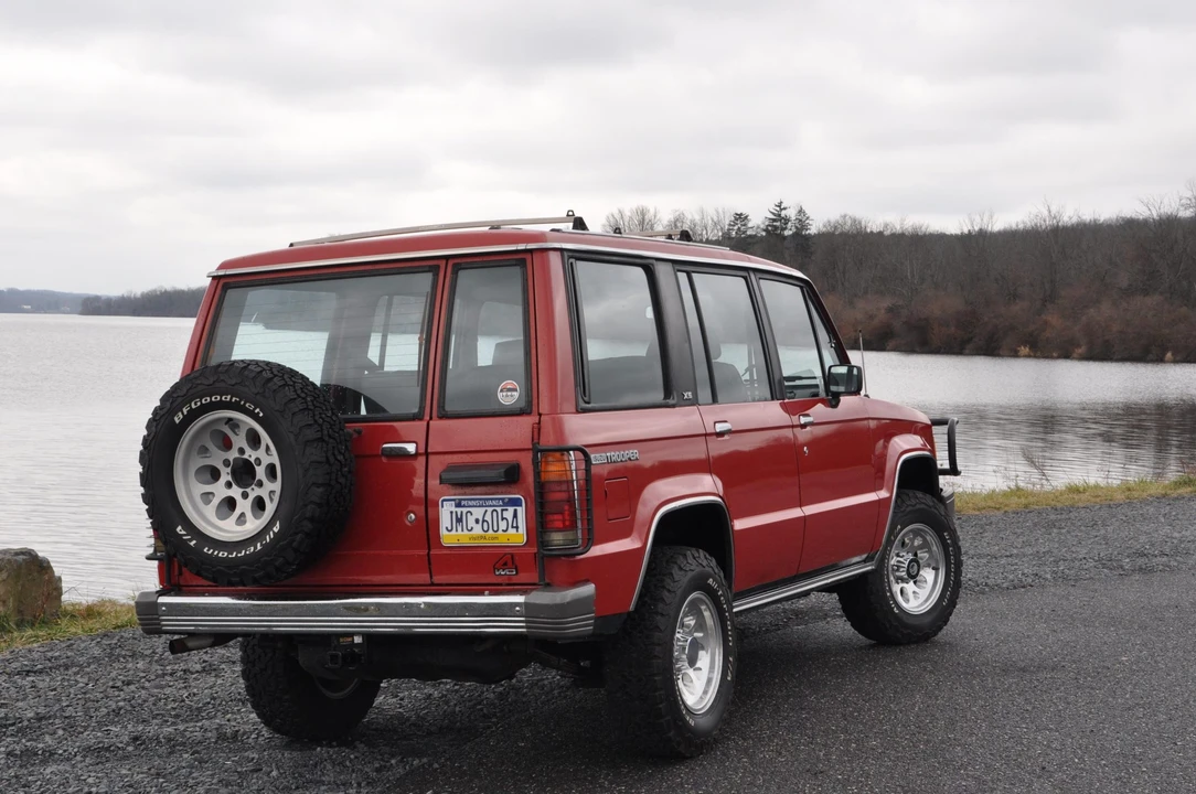 1989 Isuzu Trooper - Image 6 of 31