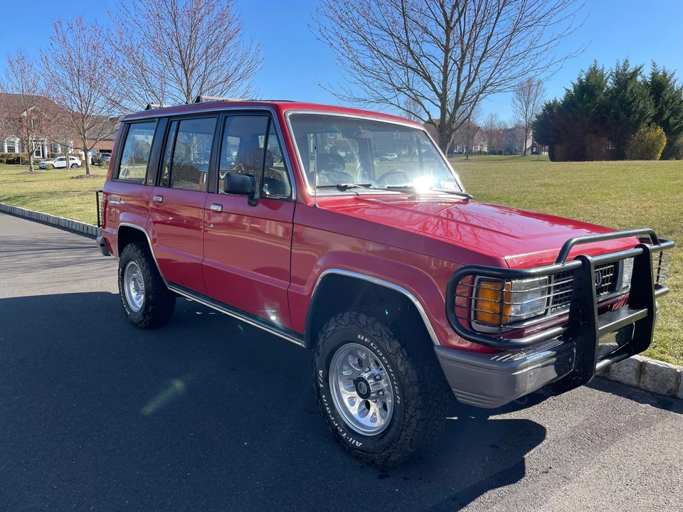 1989 Isuzu Trooper - Image 3 of 31