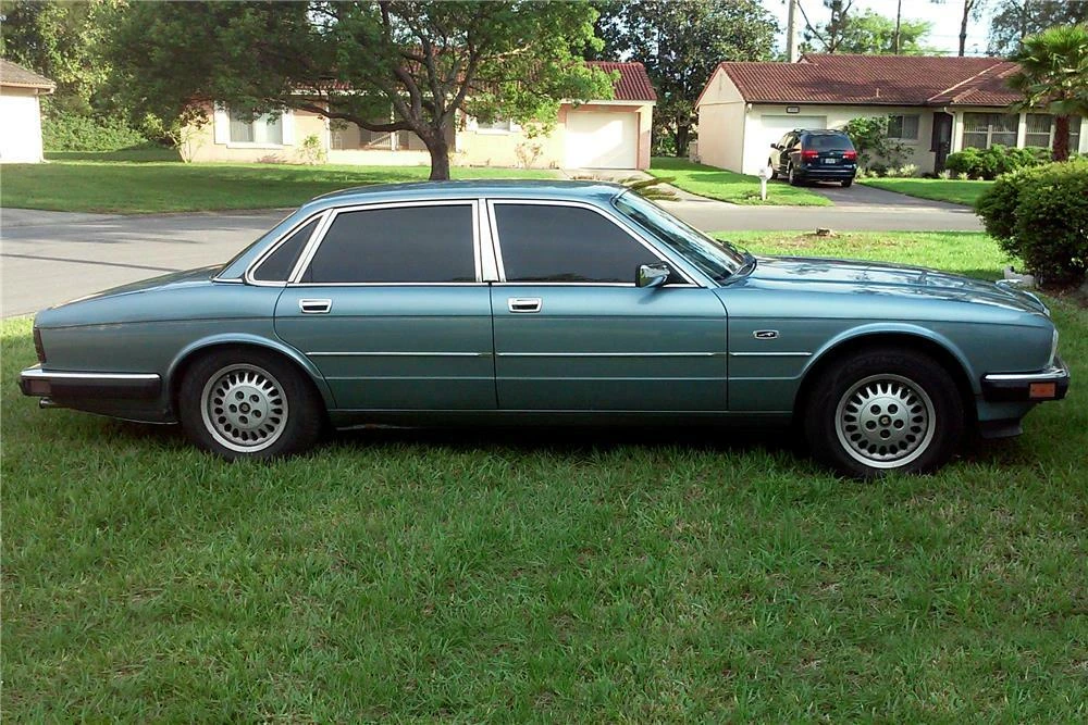 1989 Jaguar XJ40 XJ - Image 3 of 3