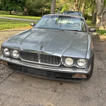 1989 Jaguar XJ6 Sedan