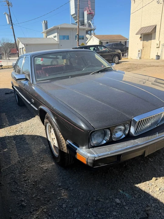 1989 Jaguar XJ - Image 4 of 11
