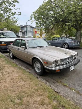1989 Jaguar XJ12 Vanden Plas Series III