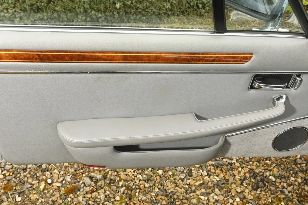 1989 Jaguar XJS - Image 29 of 30