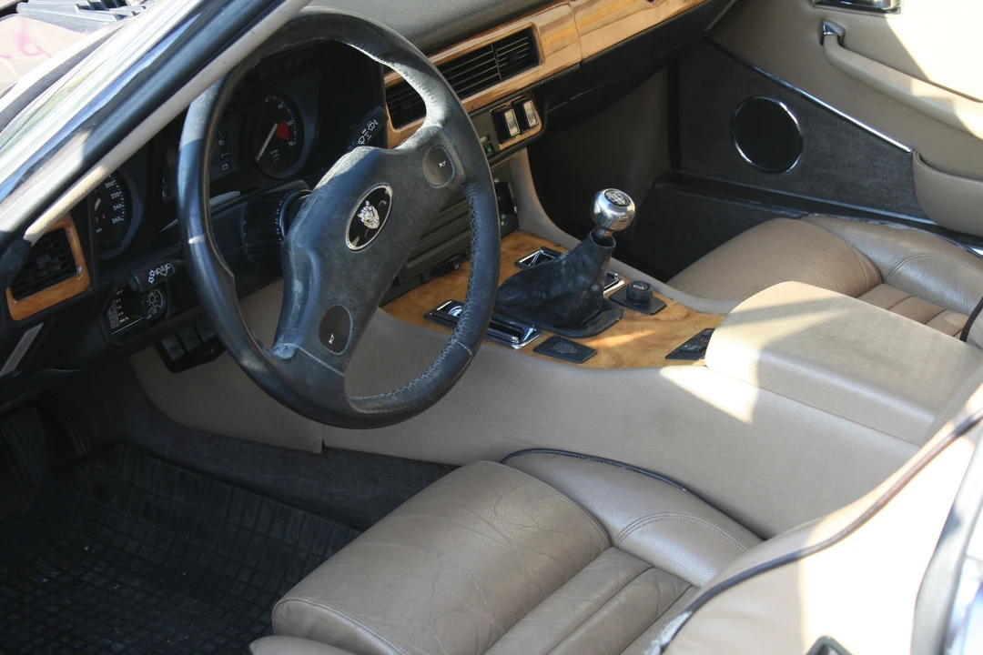 1989 Jaguar XJS Pre-Facelift AJ-6 - Image 2 of 2