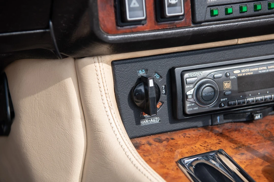 1989 Jaguar XJS Convertible - Image 29 of 30